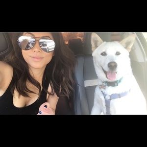 Meet your Posher, Nicole